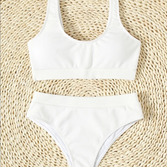 NWT ROMWE swimsuit - Picture 3 of 3